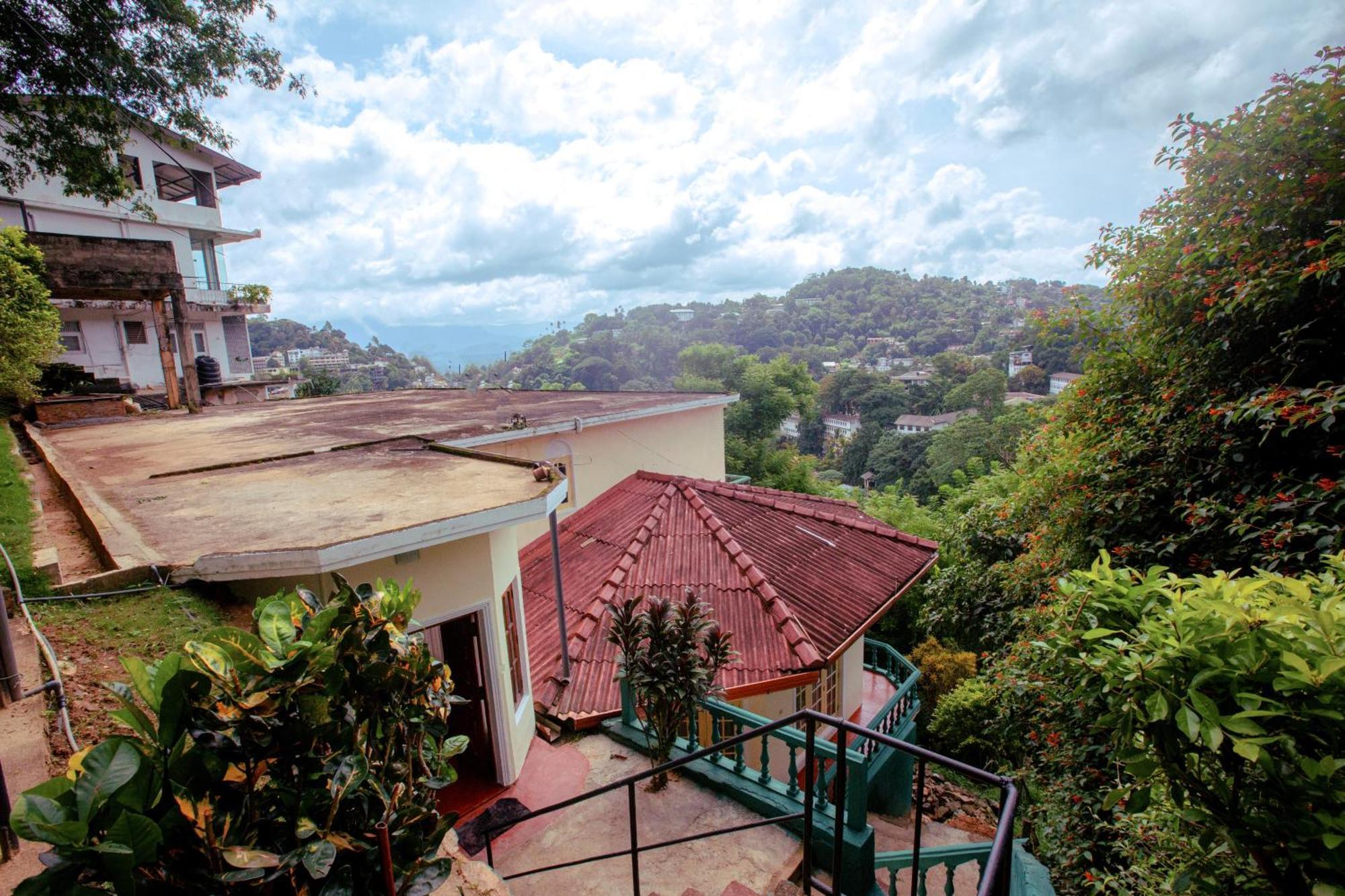 Sunbloom Inn Kandy Exterior photo