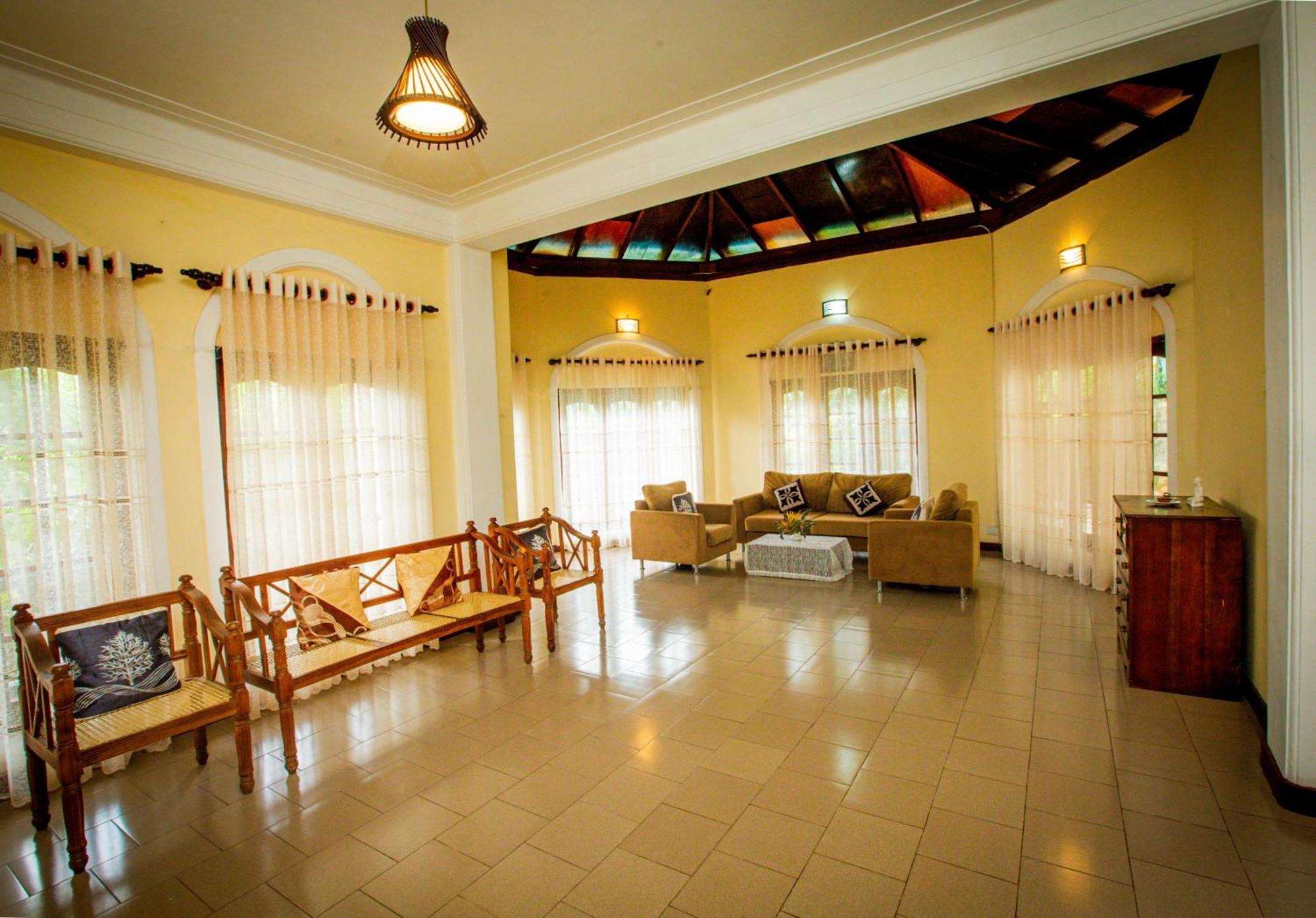 Sunbloom Inn Kandy Exterior photo