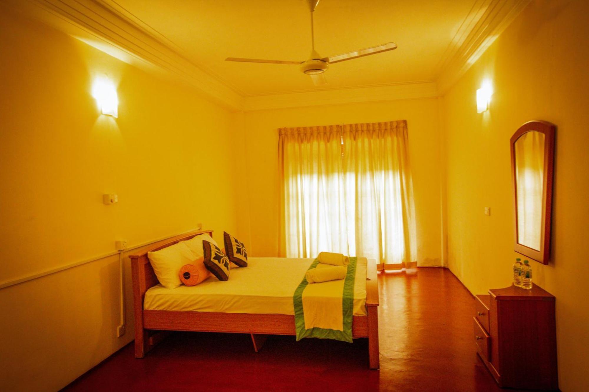 Sunbloom Inn Kandy Exterior photo